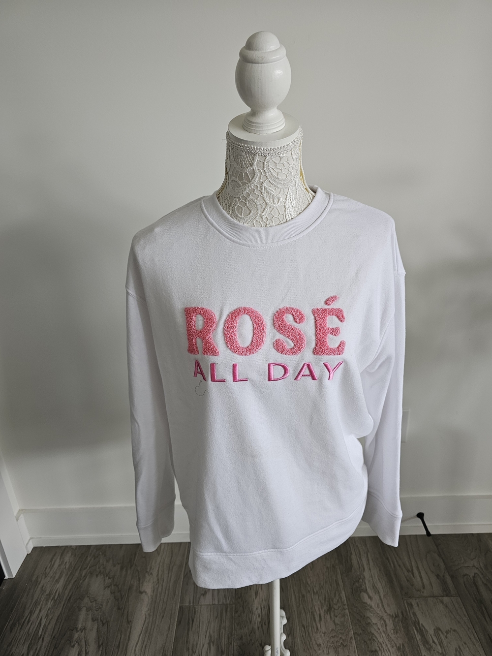 Shiraleah White Sweatshirt with Gold Logo Tag